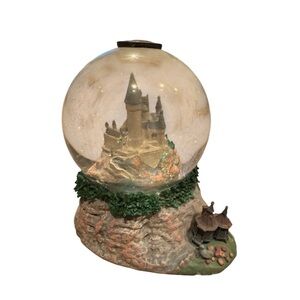 Wizarding World of Harry Potter Official Hogwarts Glitter Enesco Snow Globe